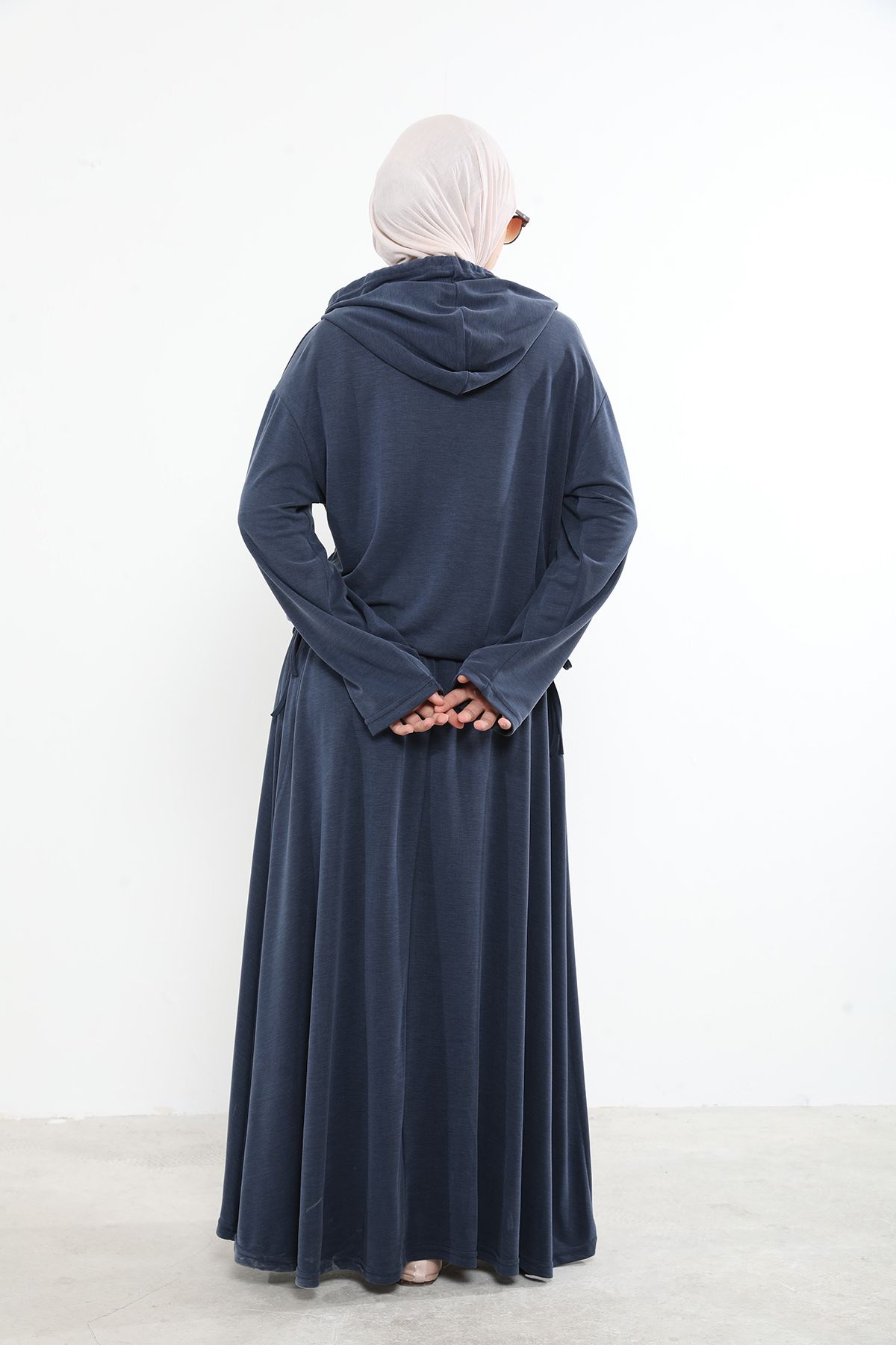 Kadın Önü Çıtçıt Pat Detaylı Kanguru Cepli Kapüşonlu Tesettür Etekli Takım Lacivert
