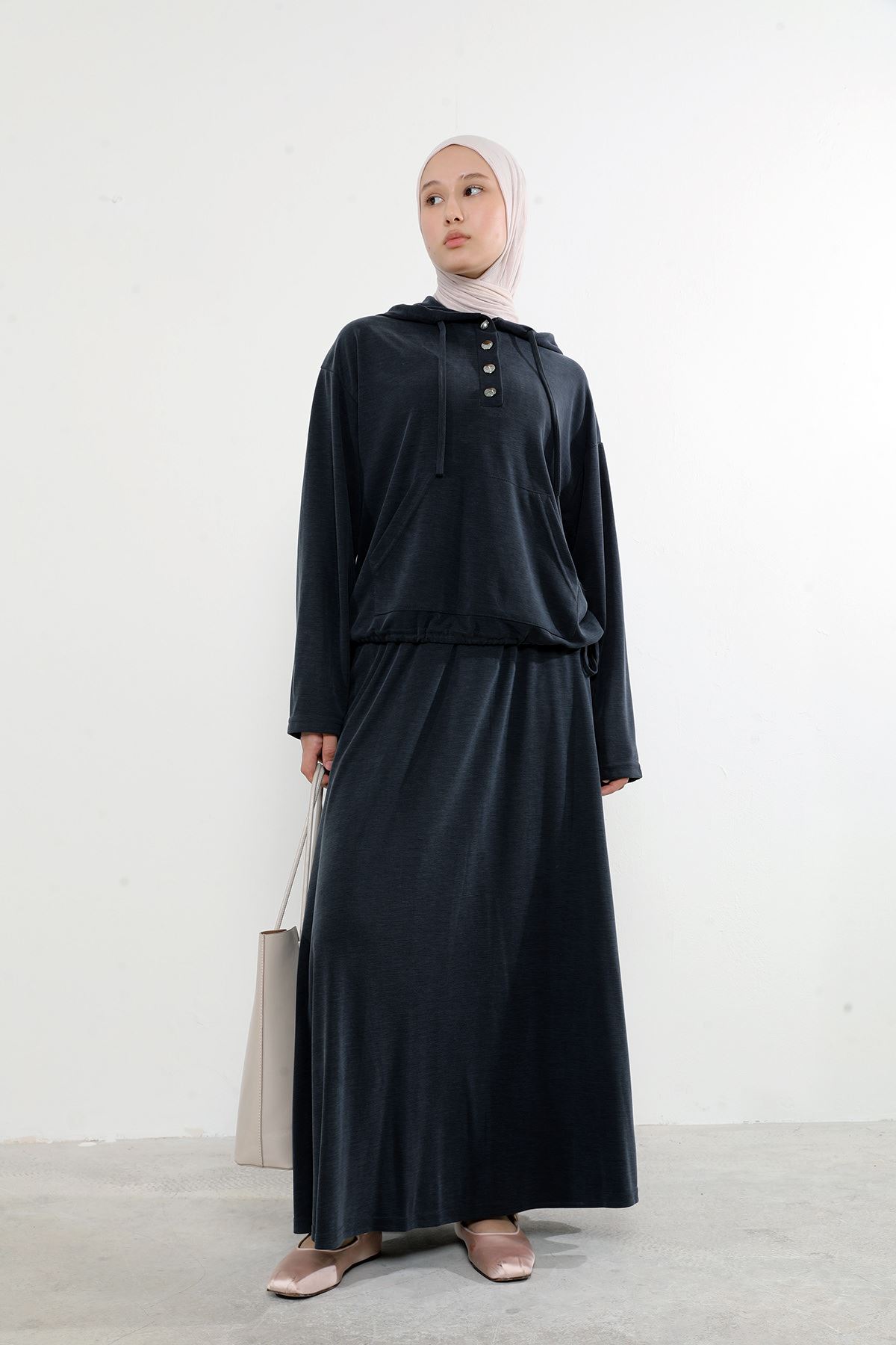 Kadın Önü Çıtçıt Pat Detaylı Kanguru Cepli Kapüşonlu Tesettür Etekli Takım Siyah