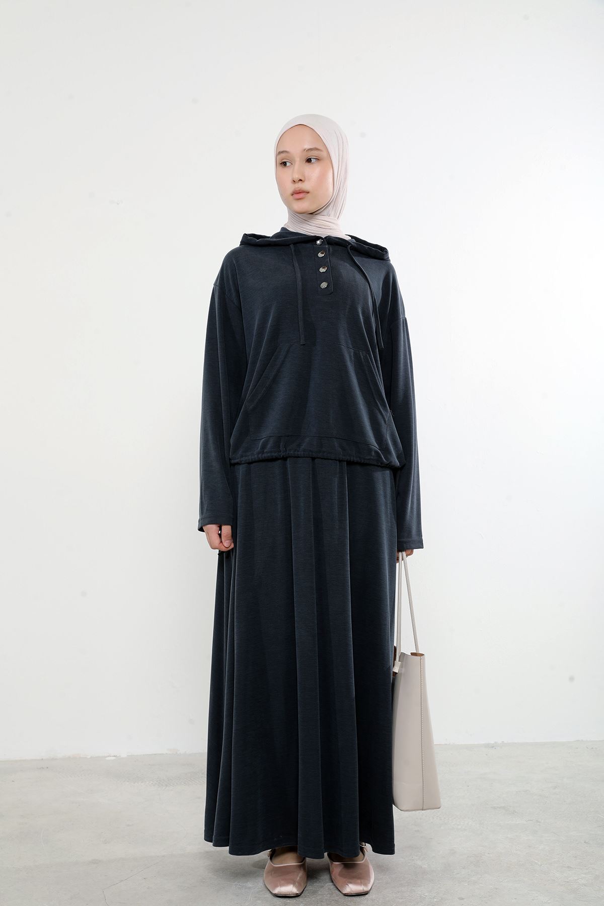 Kadın Önü Çıtçıt Pat Detaylı Kanguru Cepli Kapüşonlu Tesettür Etekli Takım Siyah