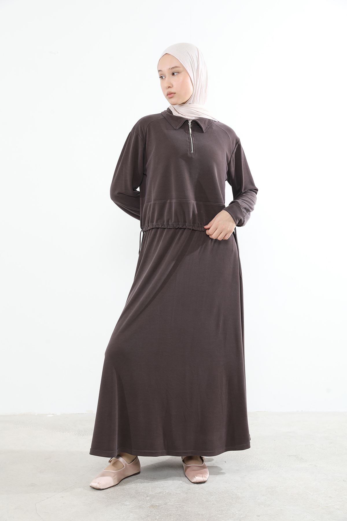 Kadın Polo Yaka Fermuar Detay Tunik Büzgü Detaylı  Tesettür Etekli Takım Kahve