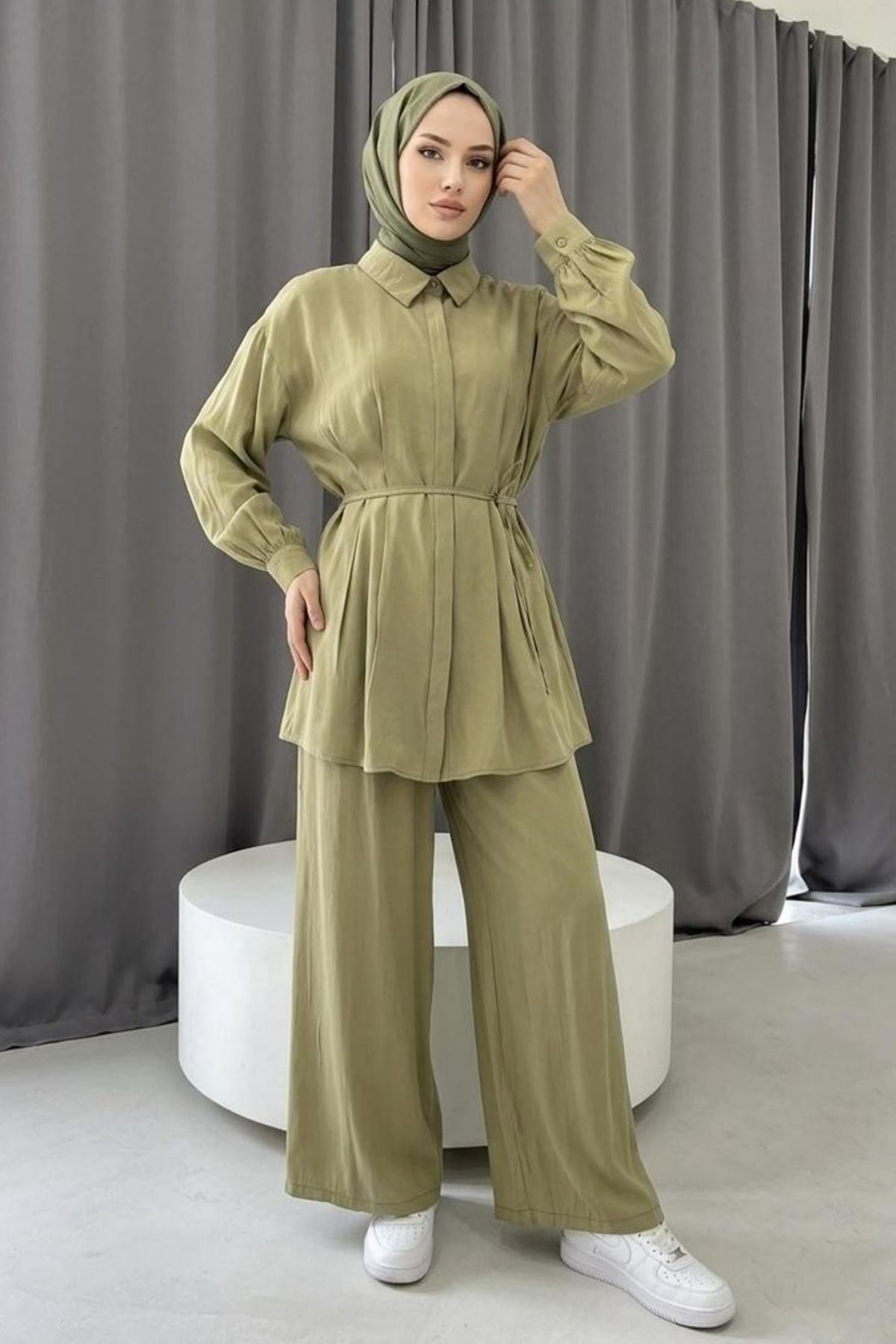 Kadın Yağ Yeşili Tesettür İkili Takım  Kuşaklı Salaş Tunik Pantolon Takım Oversize Yazlık Tesettür Kombin