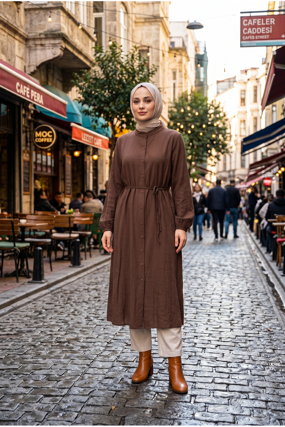 Kadın Tesettür Uzun Tunik Hakim Yaka Boydan Düğmeli Belden Bağlamalı Rahat Kalıp Günlük Şık 120 CM Uzun Tesettür Tunik