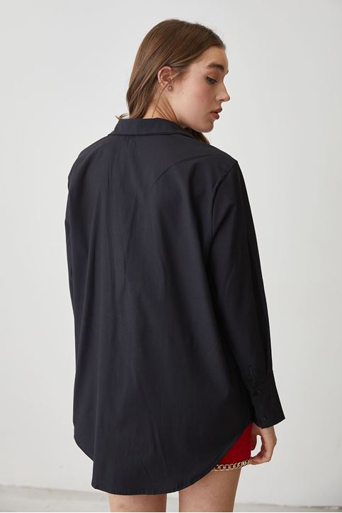 Kadın Boydan Düğmeli Kol Manşetli Oversize 36/42 Beden Uyumlu Gömlek Siyah