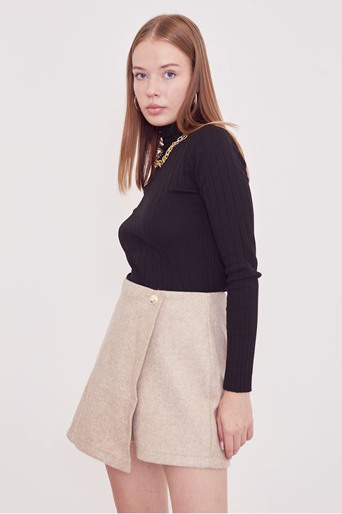 Düğmeli Kaşe Şort-Bej