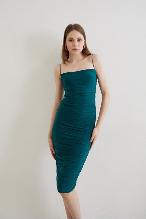 Kadın İnce İp Askılı Büzgülü Elbise Zümrüt Yeşili