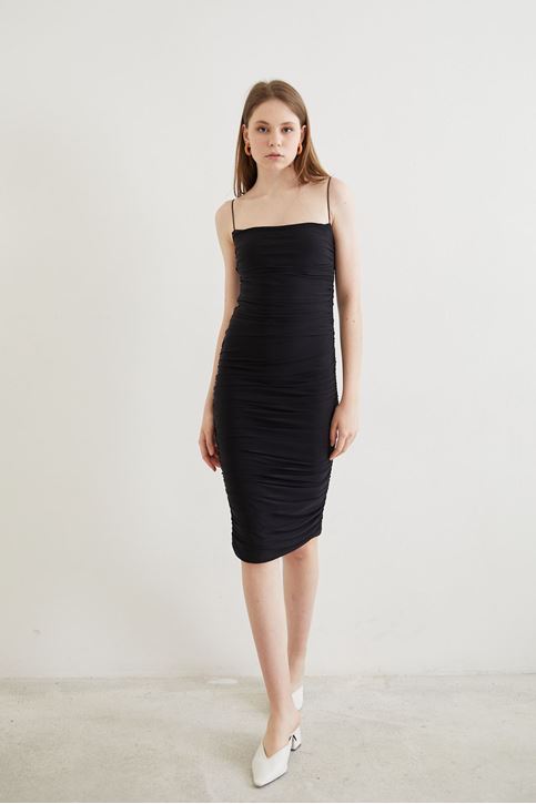 Kadın İnce İp Askılı Büzgülü Elbise Siyah