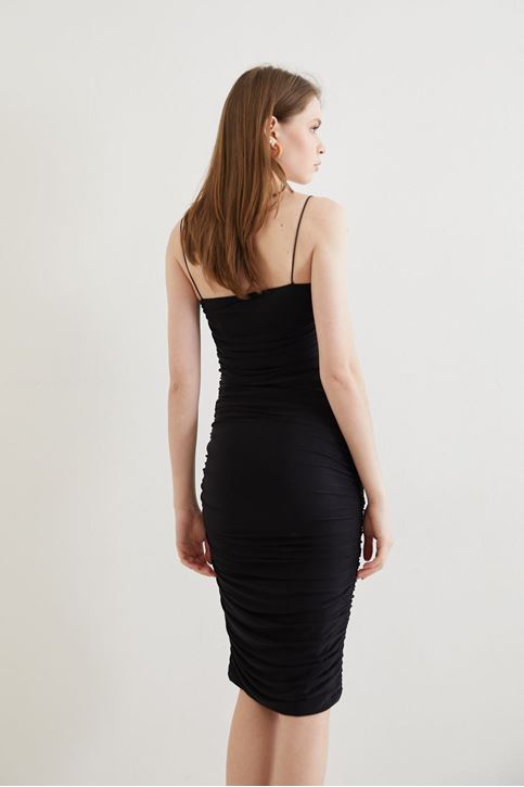 Kadın İnce İp Askılı Büzgülü Elbise Siyah