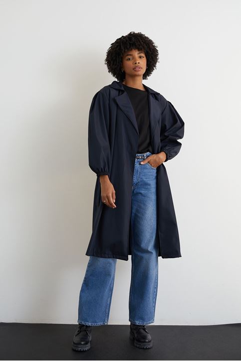 Kadın Belden Bağlamalı Siyah Balon Kol Trençkot Lacivert