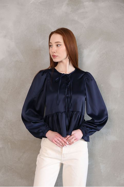 Kadın Yaka Biye Bağlamalı Etek Ucu Volanlı Kolu Lastikli Tesettür Saten Tunik Lacivert