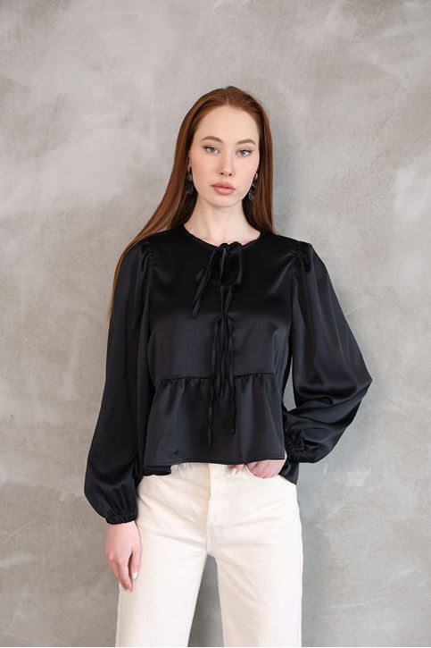 Kadın Yaka Biye Bağlamalı Etek Ucu Volanlı Kolu Lastikli Tesettür Saten Tunik Siyah