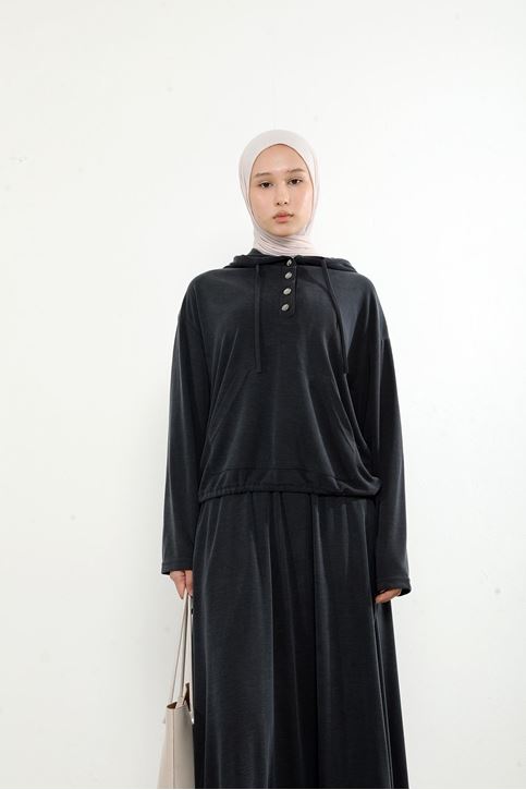 Kadın Önü Çıtçıt Pat Detaylı Kanguru Cepli Kapüşonlu Tesettür Etekli Takım Siyah