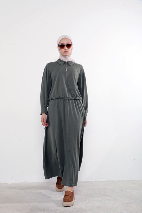 Kadın Polo Yaka Fermuar Detay Tunik Büzgü Detaylı  Tesettür Etekli Takım Haki