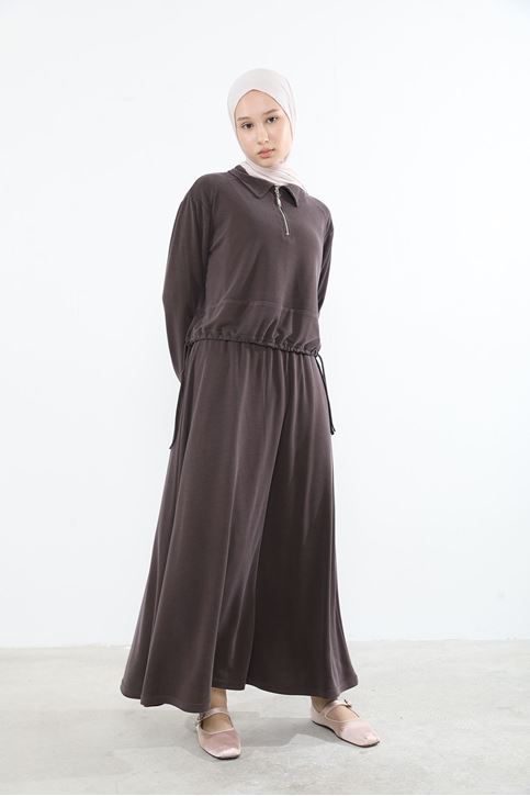 Kadın Polo Yaka Fermuar Detay Tunik Büzgü Detaylı  Tesettür Etekli Takım Kahve