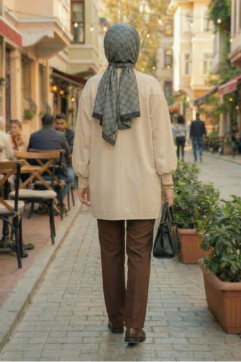 Kadın Cepli Oversize Tesettür Kimono Hırka – Mevsimlik Rahat Kesim Uzun Ceket Krem