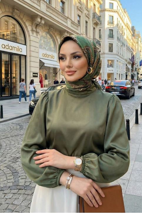 Kadın Lastikli Kol Yarı Dik Yaka Arka Fermuar Detay Saten Tunik Haki