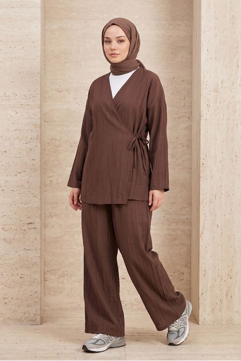 Kadın Kahverengi Yandan Bağlamalı Çilek Kumaş Kimono Tunik Pantolon Takım Kombin 