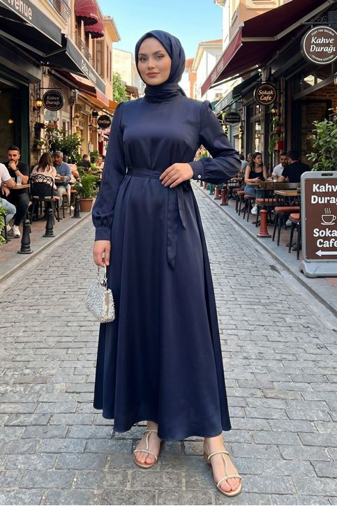 Kadın Lacivert Saten Tesettür Abiye Elbise Uzun Kollu Kuşaklı Düğün Nişan Özel Gün Tesettür Elbise