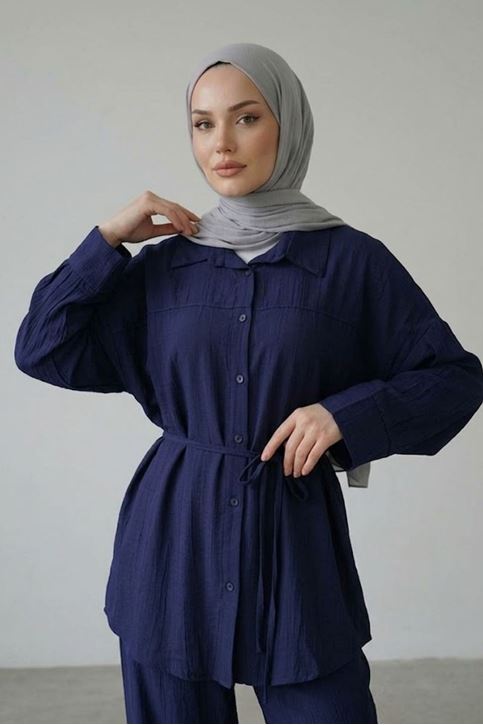 Kadın Lacivert Rahat Kalıp Çilek Kumaş Gömlek Yaka Boydan Düğmeli Tunik Pantolonlu Takım Kombin 