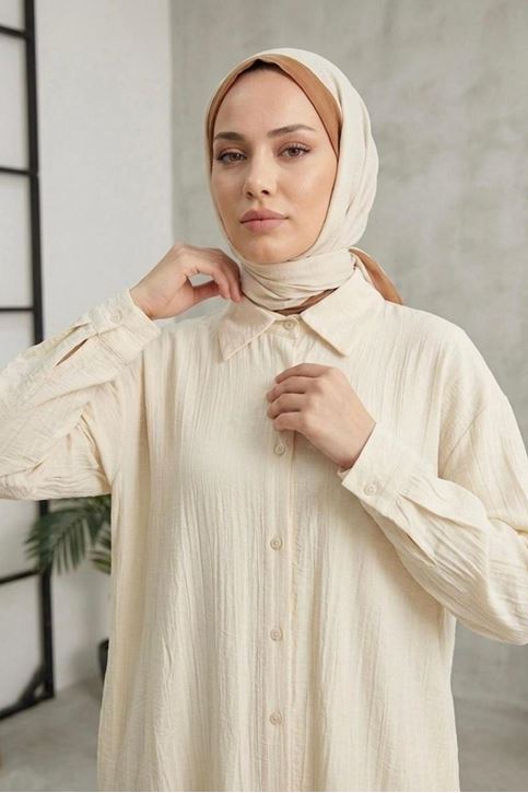 Kadın Gömlek Yaka Boydan Düğmeli Yazlık Çilek Kumaş 110 Cm Ekru Bej Tesettür Uzun Tunik
