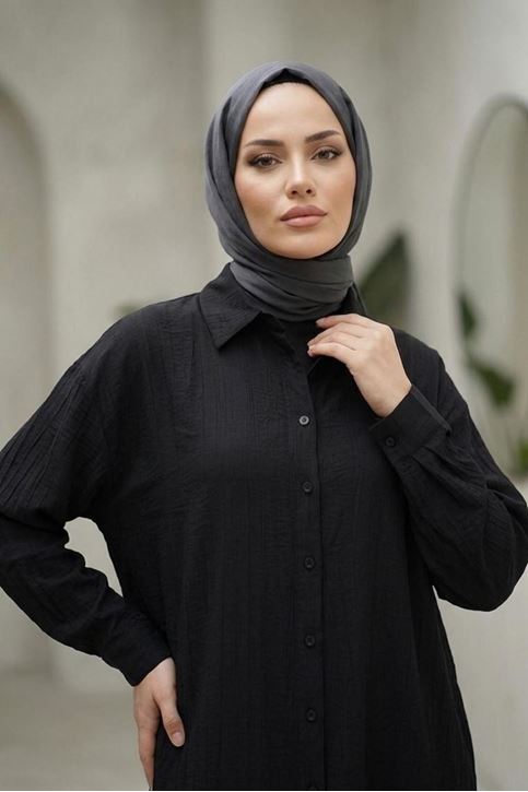 Kadın Gömlek Yaka Boydan Düğmeli Yazlık Çilek Kumaş 110 Cm Siyah Tesettür Uzun Tunik