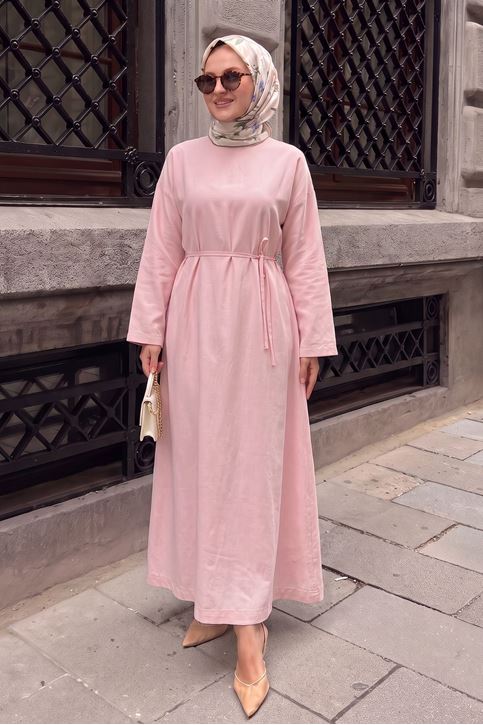 Trend Tesettür Pembe Cupro Elbise Kuşaklı Beli Bağlamalı Şık ve Günlük Uzun Elbise Sade Düz Elbise
