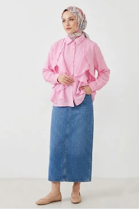 Trend Tesettür  Pembe Fırfırlı Gömlek Yaka Bluz Önü Volanlı Düğmeli Şık ve Günlük Yazlık Tesettür Tunik Bluz