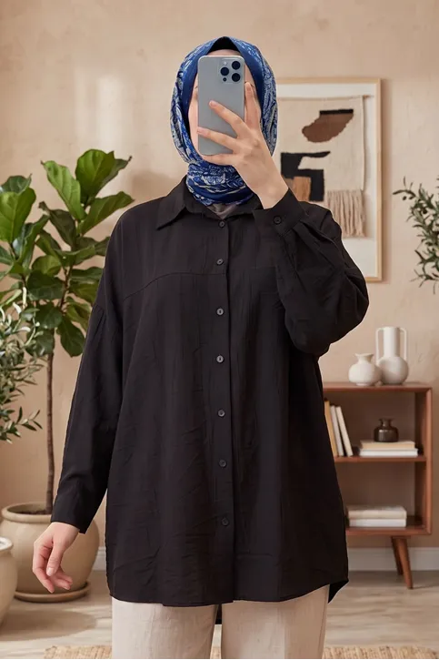 Kadın Siyah Çilek Kumaş Trend Tesettür Tunik Düğmeli 78 CM Oversize Dökümlü Rahat Gömlek Tunik