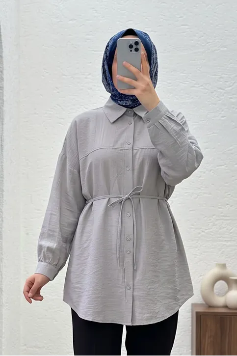 Kadın Gri Çilek Kumaş Trend Tesettür Tunik Düğmeli 78 CM Oversize Dökümlü Rahat Gömlek Tunik