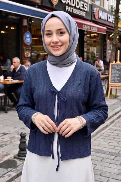 Kadın Lacivert Pileli Ön İki Bağlamalı Tesettür Giyim Trend Şık Tesettür Tunik Hırka
