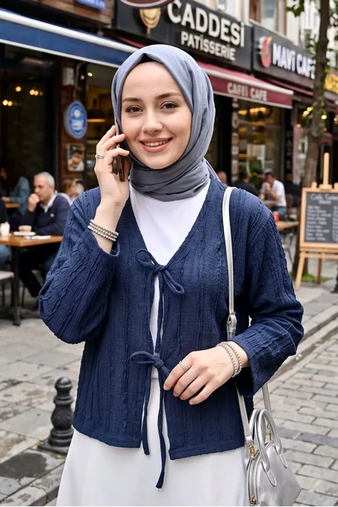 Kadın Lacivert Pileli Ön İki Bağlamalı Tesettür Giyim Trend Şık Tesettür Tunik Hırka