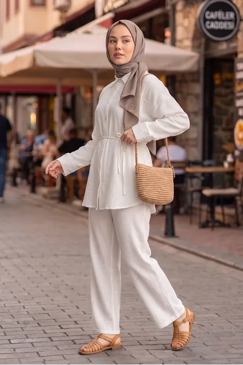 Kadın Bağcıklı Müslin Kumaş Yazlık Tesettür Ekru Pantolonlu Tunik Takım