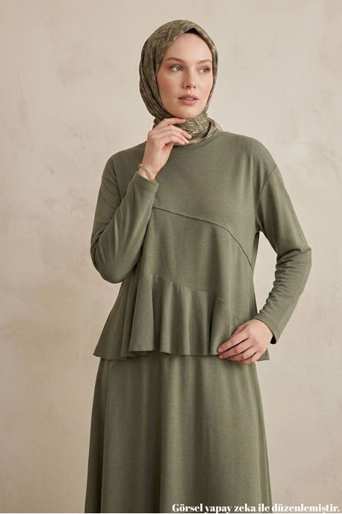 Kadın Tesettür Haki Pike Kumaş Peplum Fırfırlı Bluz Etek Takım