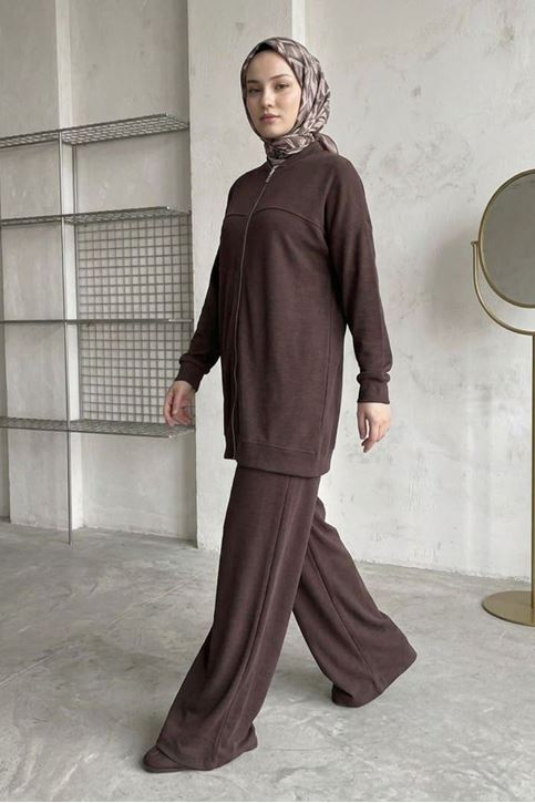 Kadın Tesettür Modal Pike Kumaş Salaş Takım Fermuarlı Sweat Pantolon Kahve Tesettür Takım